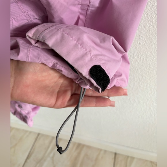Lands’ End rain jacket in pink - Picture 5 of 8